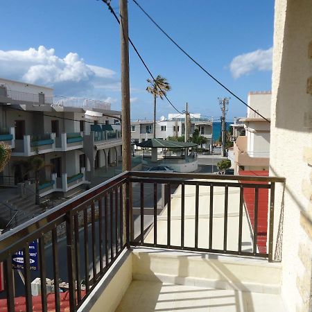 Romantza Apartments Agia Marina Exterior foto