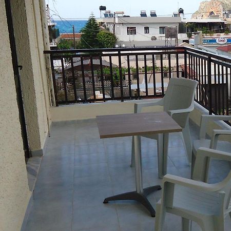Romantza Apartments Agia Marina Exterior foto