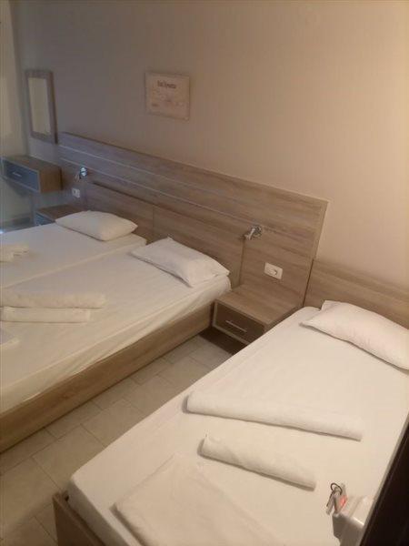 Romantza Apartments Agia Marina Exterior foto