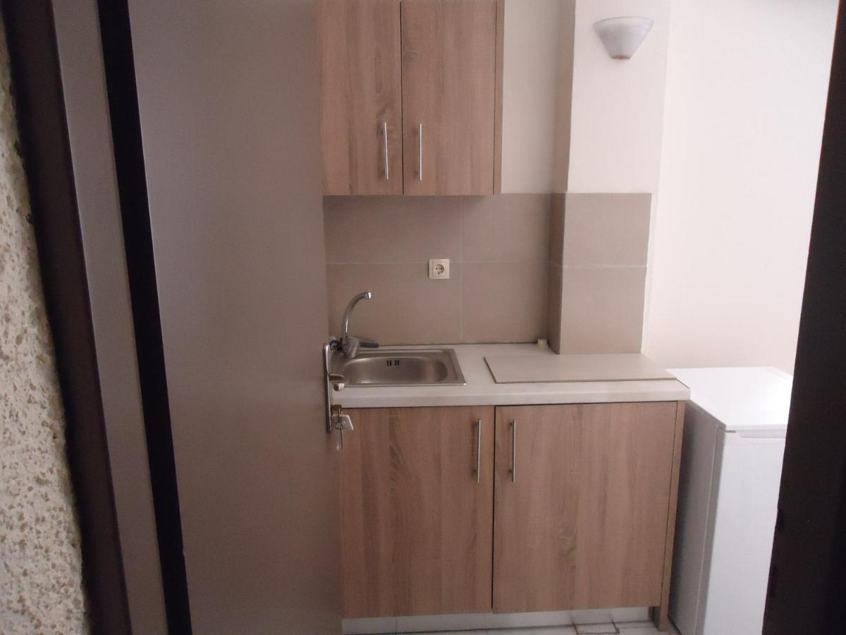 Romantza Apartments Agia Marina Exterior foto
