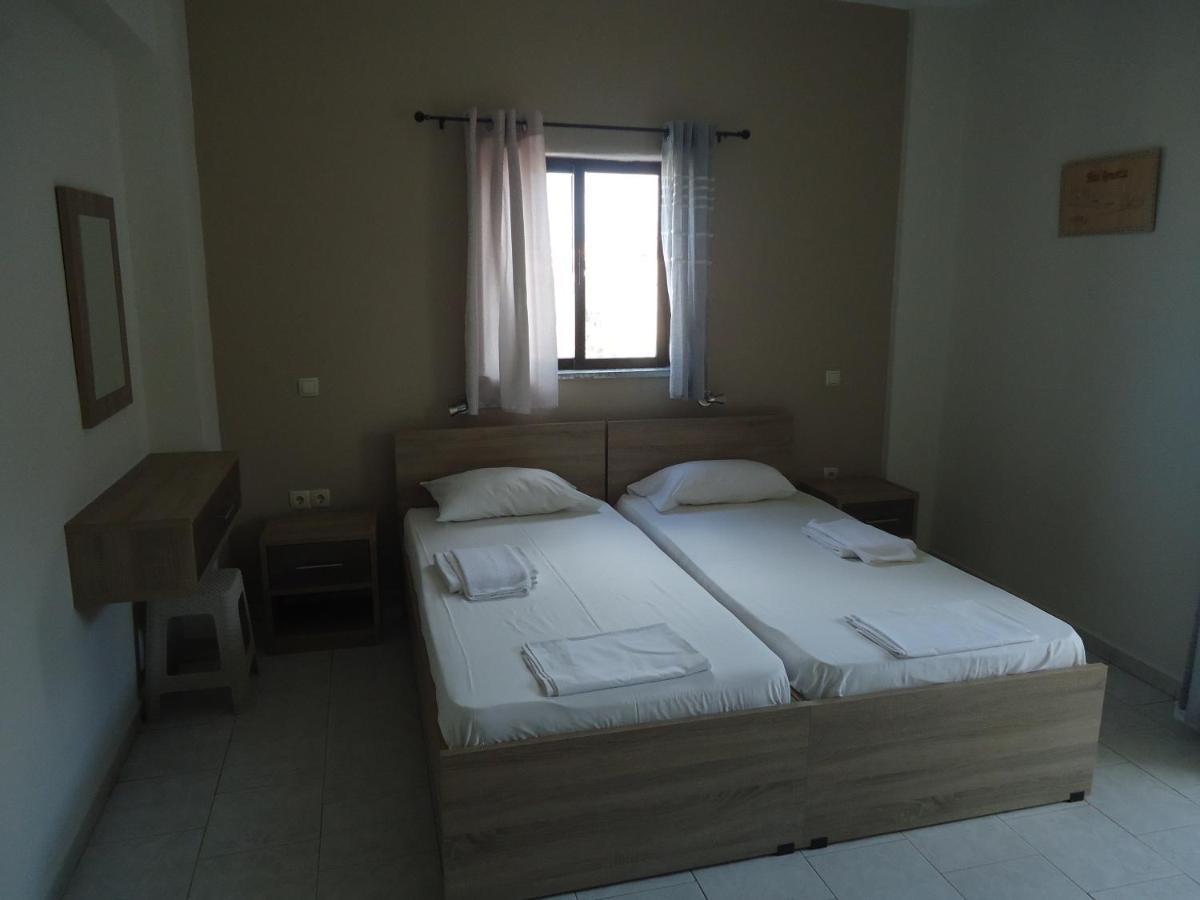 Romantza Apartments Agia Marina Exterior foto